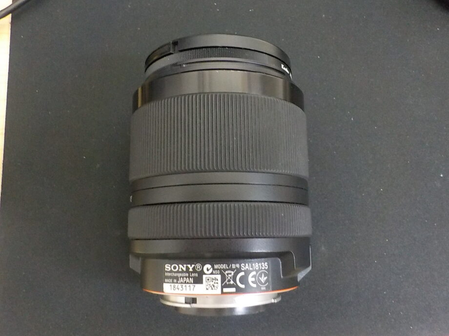 SONY SAL18135