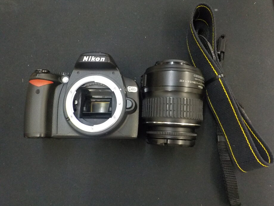 NIKON D40X