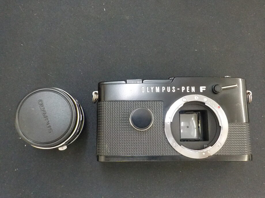 OLYMPUS PEN-FT ブラック + Olympus F.Zuiko Auto-S