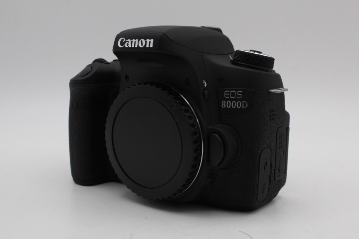 CANON 8000D