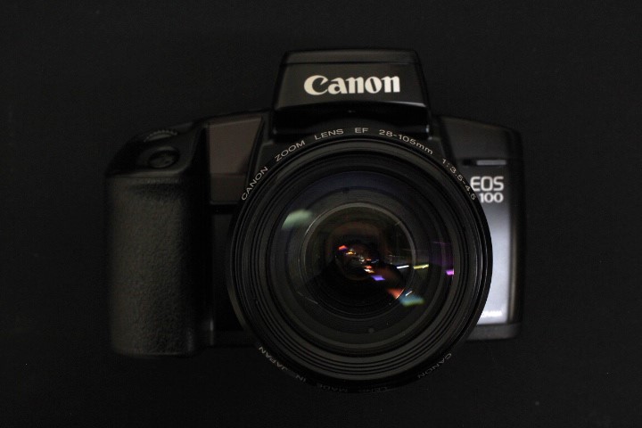 CANON EOS 100