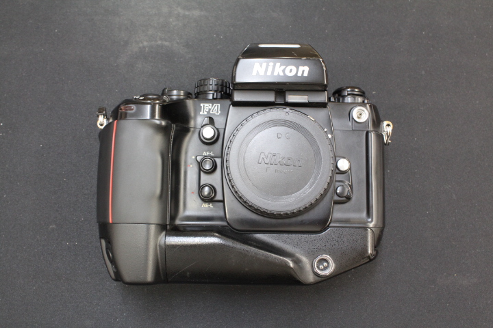 NIKON F4