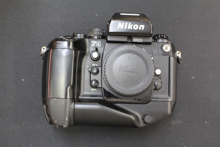NIKON F4