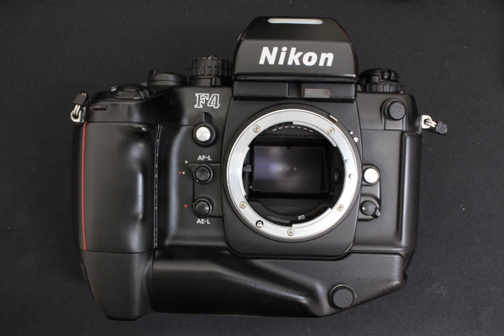 NIKON F4