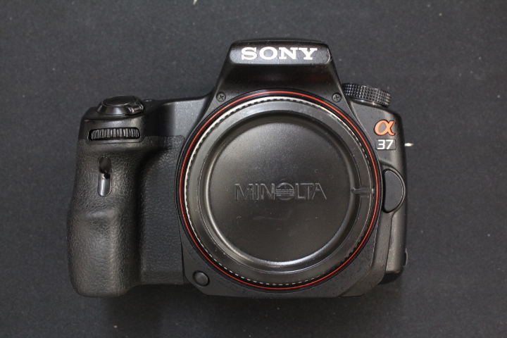 SONY α37