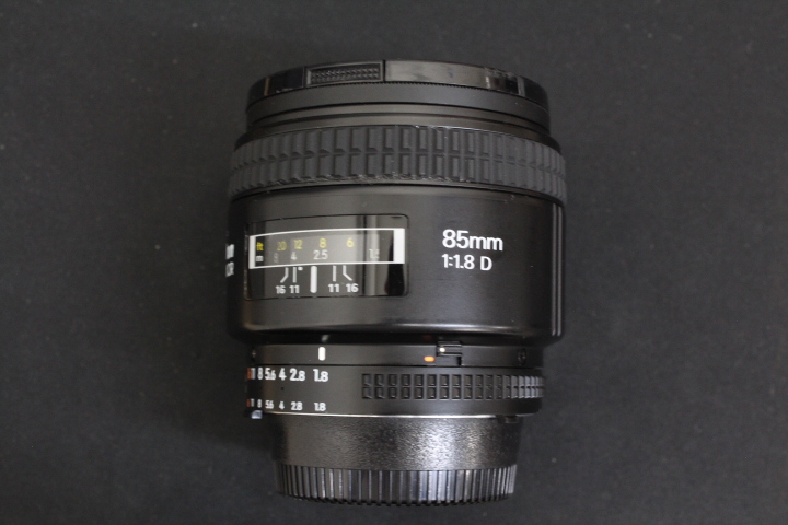 NIKON 85mm 1.8D