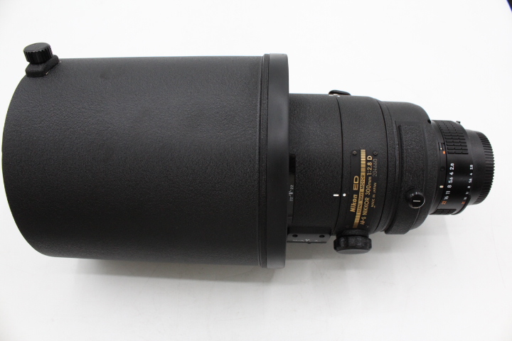 NIKON AF-S NIKKOR 300mm F2.8 D ED