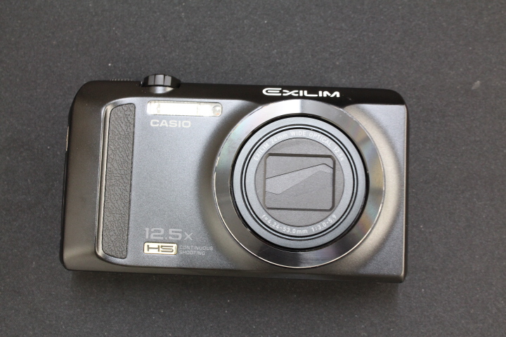 CASIO EXILIM EX-ZR200