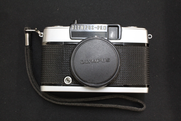 OLYMPUS-PEN EE-3