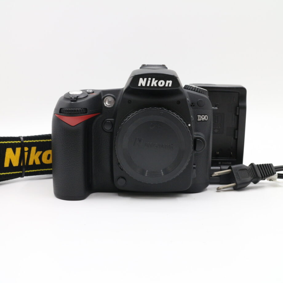 NIKON D90