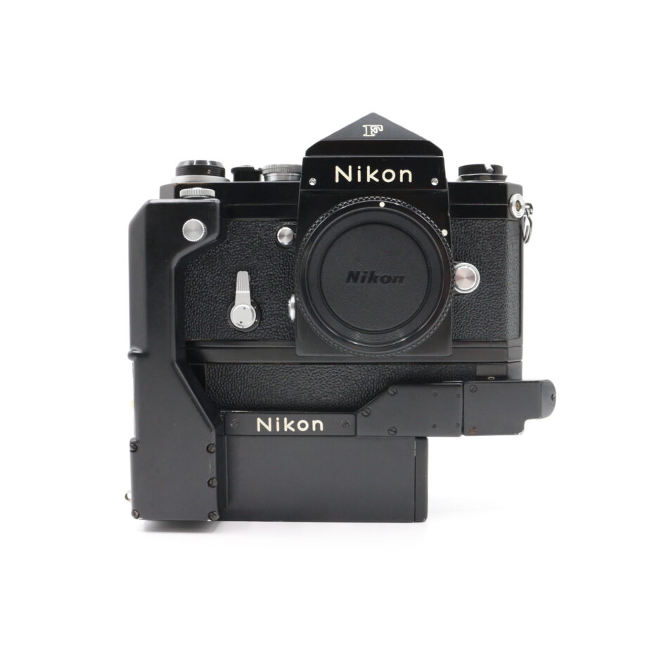 NIKON F