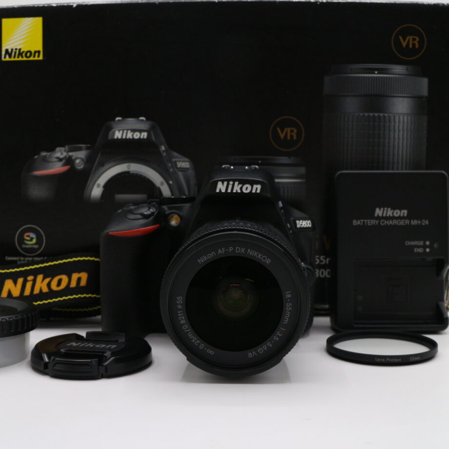 NIKON D5600 AF-P 18-55 VR レンズキット